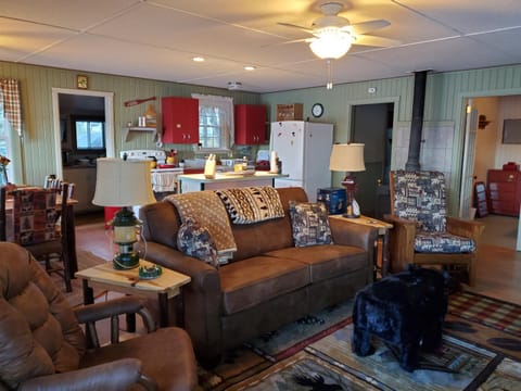 Beautiful lakefront cottage, Ambajejus Lake Country House in Northeast Piscataquis