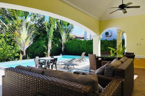 Seating area, Pool view, sunbed