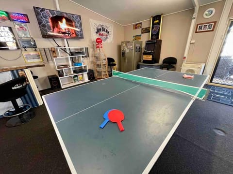 Game Room, Table tennis