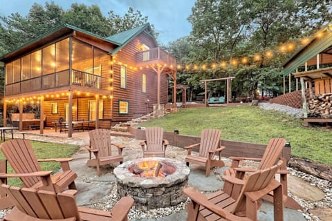 Sauna, Hot Tub, Fire Pit, Game Room Fun! House in White County