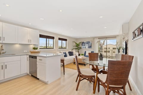 Living room, Dining area, kitchen