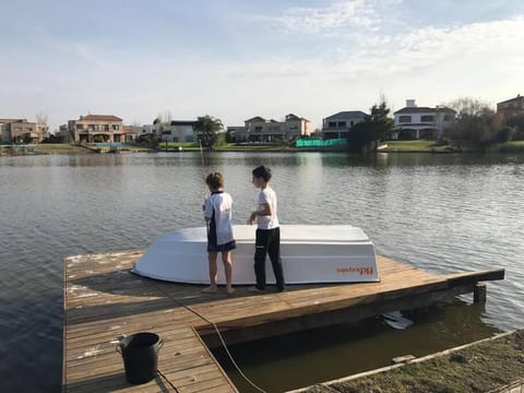 Hermosa casa lago, piscina en barrio privado Tigre Villa in Benavidez