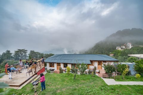 Property building, Natural landscape, Balcony/Terrace, group of guests