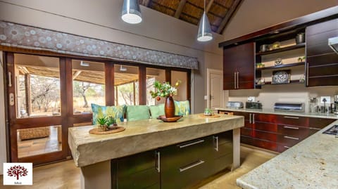 Zebula Golf and Wildlife Estate - Africa Breathing PAX 10 - Moi Signature Exlusive Villa Villa in North West, South Africa