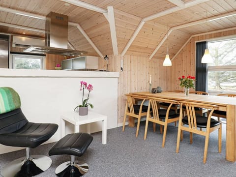 Three-Bedroom Holiday home in Blåvand 18 Maison in Blåvand