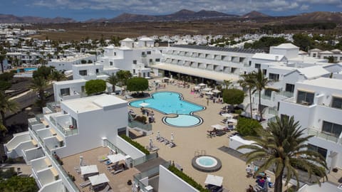 Bird's eye view, Pool view