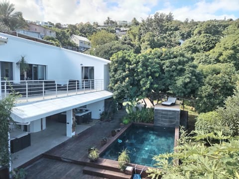 Property building, Garden view, Pool view, Swimming pool