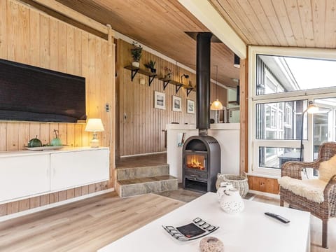 10 person holiday home in Hj rring House in Lønstrup
