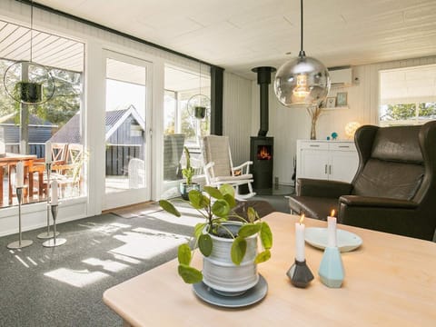 Three-Bedroom Holiday home in Blåvand 21 Maison in Blåvand