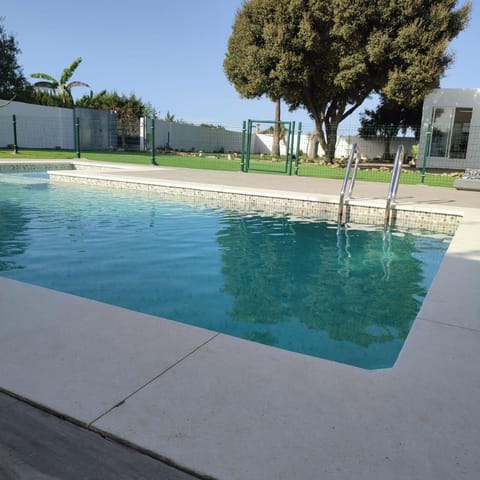 Habitación en el centro de bienestar TFM Campground/ 
RV Resort in Sanlúcar de Barrameda