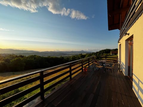 Day, Natural landscape, View (from property/room), Balcony/Terrace, Mountain view