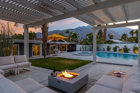 Enchanting Escudero House in Palm Springs