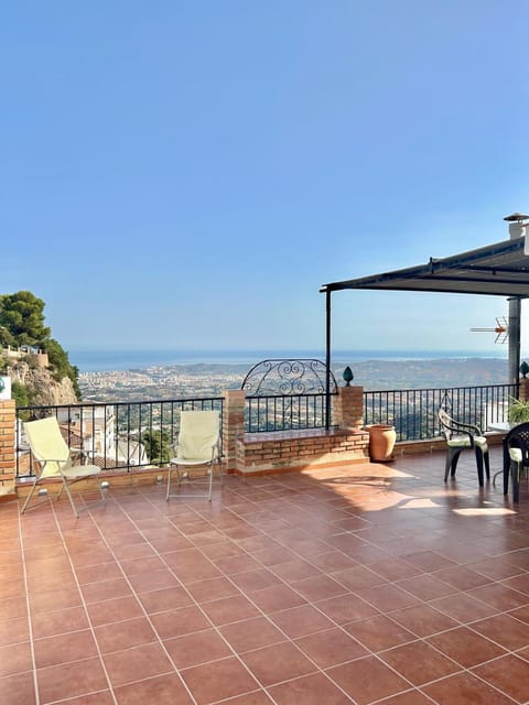 Natural landscape, View (from property/room), Balcony/Terrace, Sea view