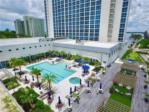 Pool view, Swimming pool