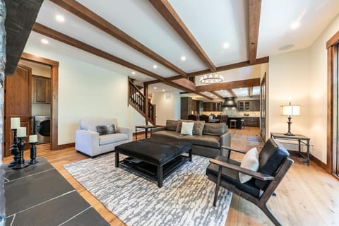 Arcadia Manor on the West Shore - Newly Built - 5 BR w Wet Bar EV Charger and Air Conditioning House in Tahoe City