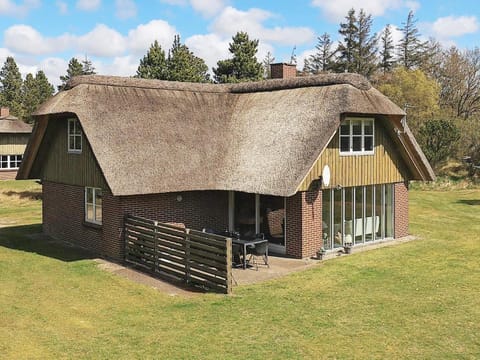 Property building, View (from property/room)