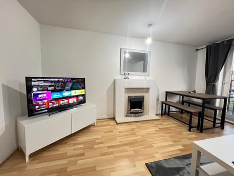 Property building, TV and multimedia, Living room