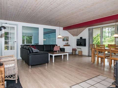 10 person holiday home in Henne Haus in Henne Kirkeby