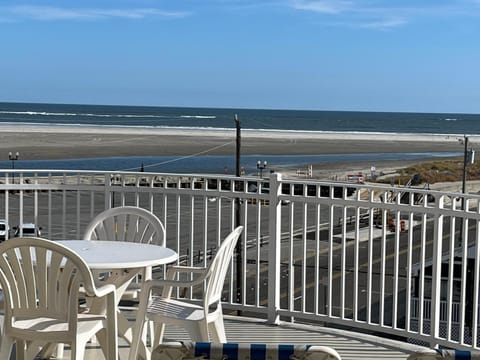 Champagne Island Resort Unit 305 Apartment hotel in North Wildwood