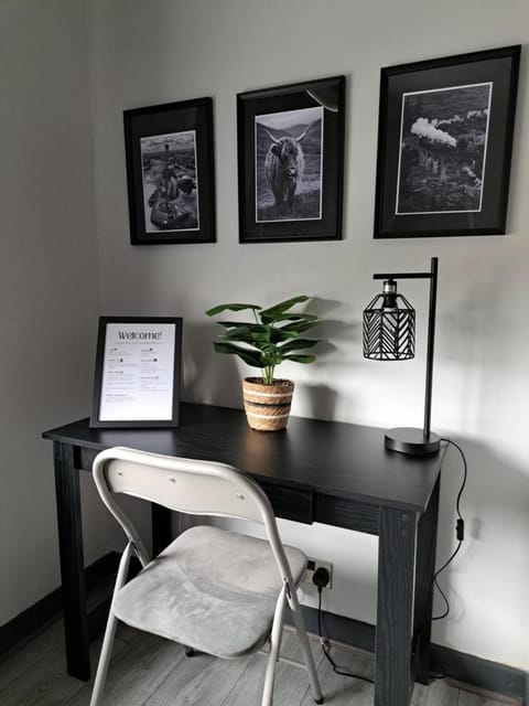 Glasgow Apartment close to the airport Apartment in Paisley