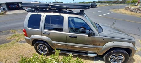 CampCar Maui Jeeps SUVs Hybrid Camper van Rentals with equipment and Travel Advice Hotel in Wailuku