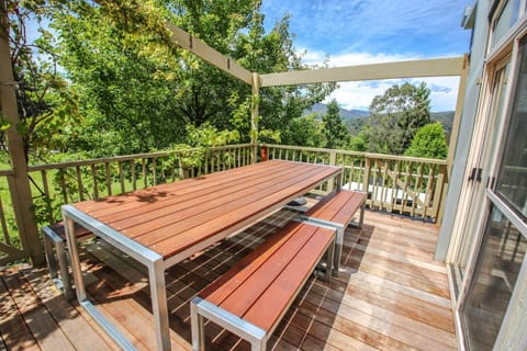 Patio, Natural landscape, Garden, View (from property/room), Balcony/Terrace, Dining area, Garden view