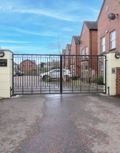 South Belfast Luxury Townhouse House in Belfast