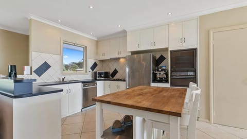 Majestic Views House in Apollo Bay