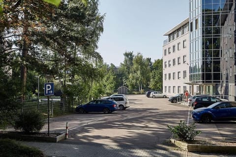 Day, Neighbourhood, Location, Parking