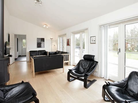 8 person holiday home in Bl vand House in Blåvand