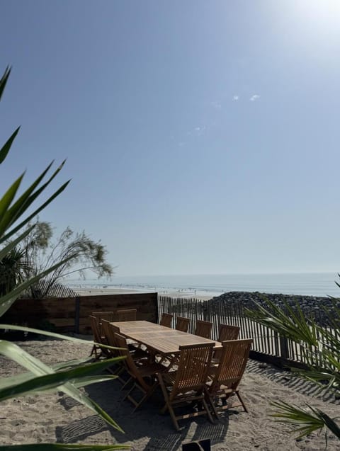 Day, View (from property/room), Dining area, Beach, Sea view