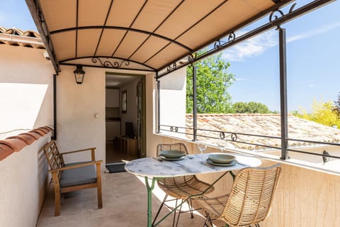 Patio, Day, View (from property/room), Balcony/Terrace, Seating area, Dining area