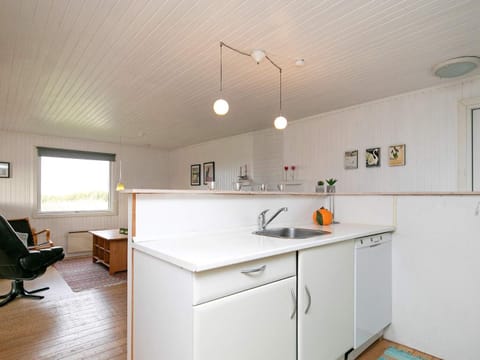 Three-Bedroom Holiday home in Ringkøbing 11 House in Ringkobing