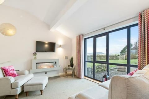 Peace and quiet at 'Barn Meadow' Apartment in Pendle District