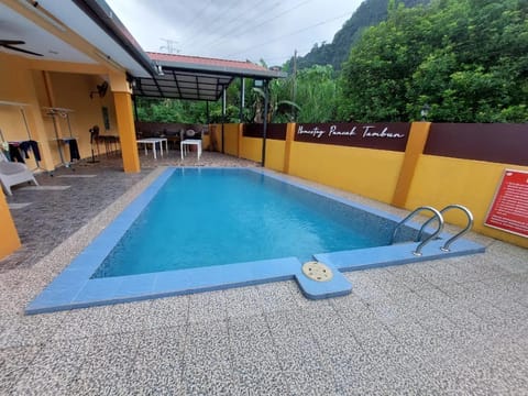 Homestay Puncak Tambun Private Pool & BBQ melayu only House in Ipoh