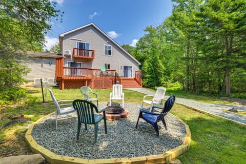 Lakefront Poconos Home with Hot Tub! House in Coolbaugh Township