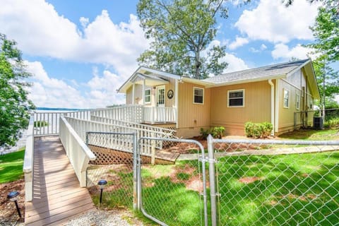 Elsie Jo's on Lake Martin House in Lake Martin