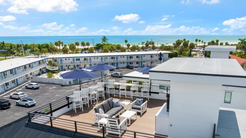 Property building, Patio, Day, Neighbourhood, Bird's eye view, View (from property/room), Other, Beach, City view, Pool view, Sea view, Location, sunbed