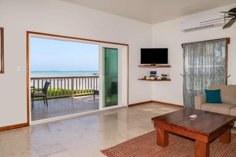 Residences at Barrier Reef 10-3A Oceanfront 2 BR by Stay Floreo House in Corozal District