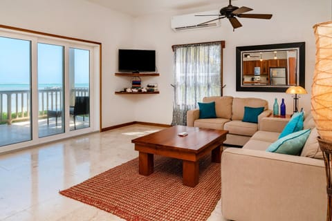 Residences at Barrier Reef 10-3A Oceanfront 2 BR by Stay Floreo House in Corozal District