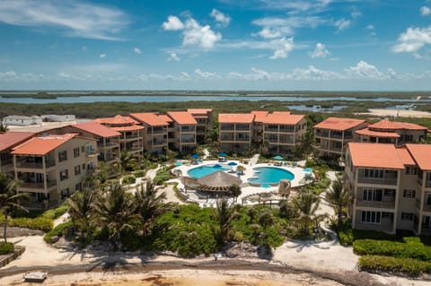 Residences at Barrier Reef 10-3C Oceanfront 2 BR by Stay Floreo House in Corozal District