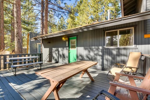 Big Bear Family Cabin 2 Mi to Lake and Skiing! House in Big Bear