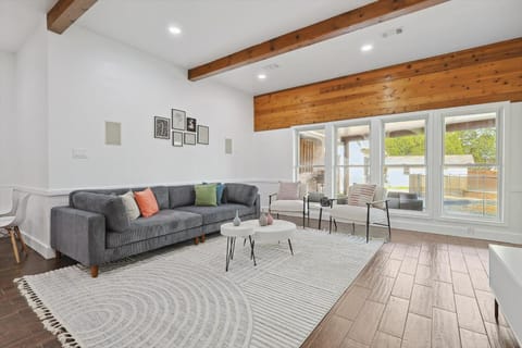 Living room, Pool view