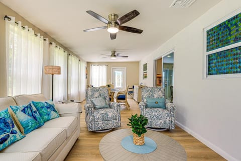 Port St Lucie Home with Patio and Grill 7 Mi to Beach House in Port Saint Lucie