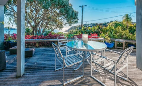 View (from property/room), Balcony/Terrace, Dining area, Sea view