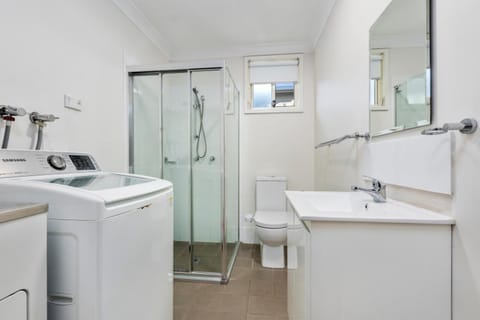 2BR homely stay in Sydney House in Lidcombe