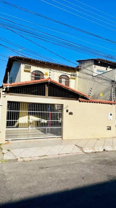 Casa Praia de Itaparica, churrasqueira e ar House in Vila Velha