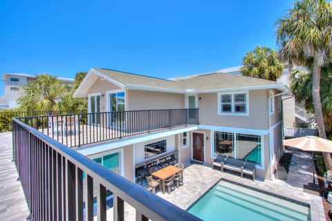 Forever Sunshine - Beach Vacation Rental House in Clearwater Beach