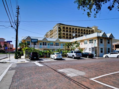 Clearwater Beach Suites #103 Resort in Clearwater Beach