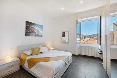 Living room, Bedroom